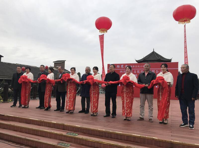 高情摄魂魄 豪气震乾坤